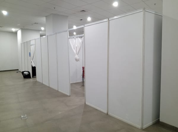 Partisi Untuk Ruang Ganti
